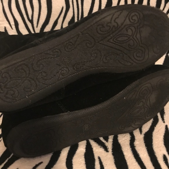 SOLD!! Black faux suede boots! - Picture 3 of 3